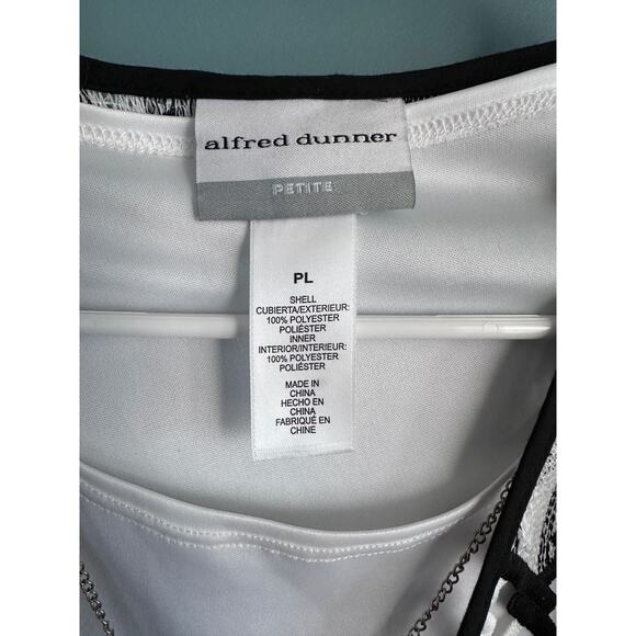 Alfred Dunner Black and White Women's 2 Piece Quarter Sleeve Blouse w/ Necklace - Picture 4 of 6
